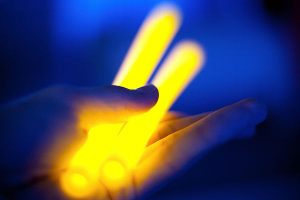 Glow Sticks Regular (100) - hero background
